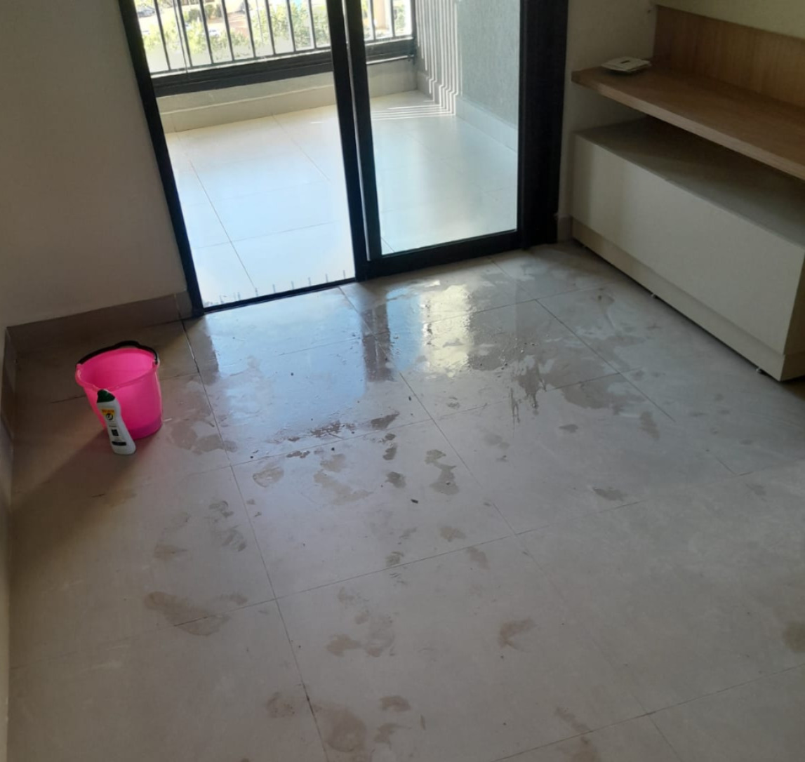 Mesmo ambiente antes da limpeza Cloe